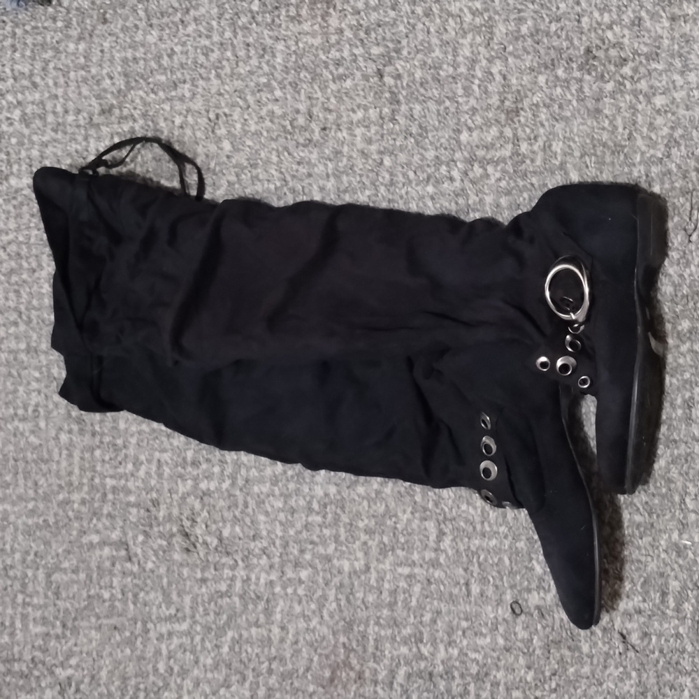 Size 7 knee high boots 22" slip on with buckle design